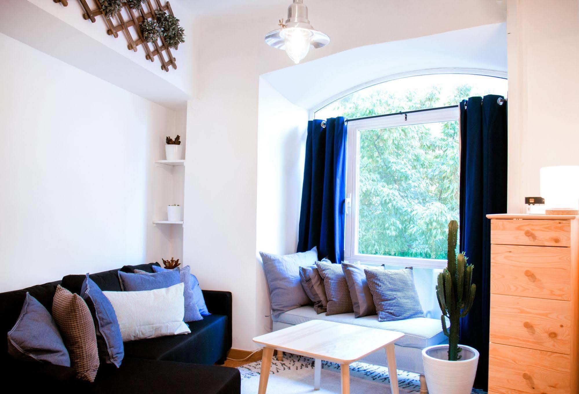 Lollipop Flats City Centre Deluxe Suite Madrid Exterior photo